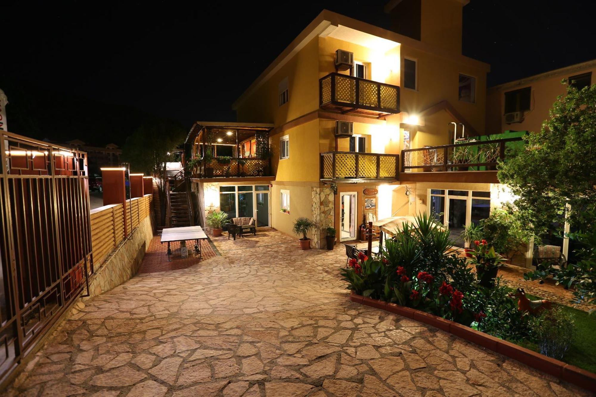 Apartments Ds Club บุดวา ภายนอก รูปภาพ